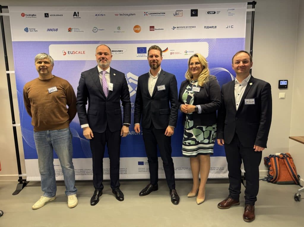 Consorțiul Digital Innovation Hub of Moldova participă la summitul european „Accelerating Autonomy with European Frontiers” de la Varșovia. — 3